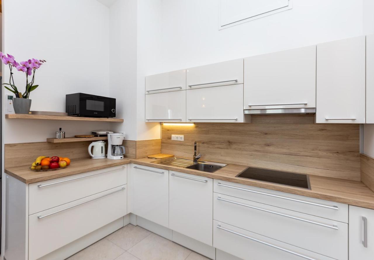 Apartments Krusec Pula Exterior photo